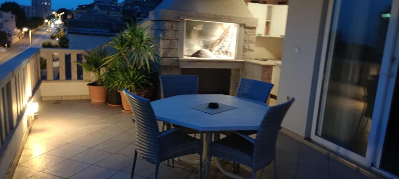 Happy Basset Terrace Apartment Макарска Екстериор снимка