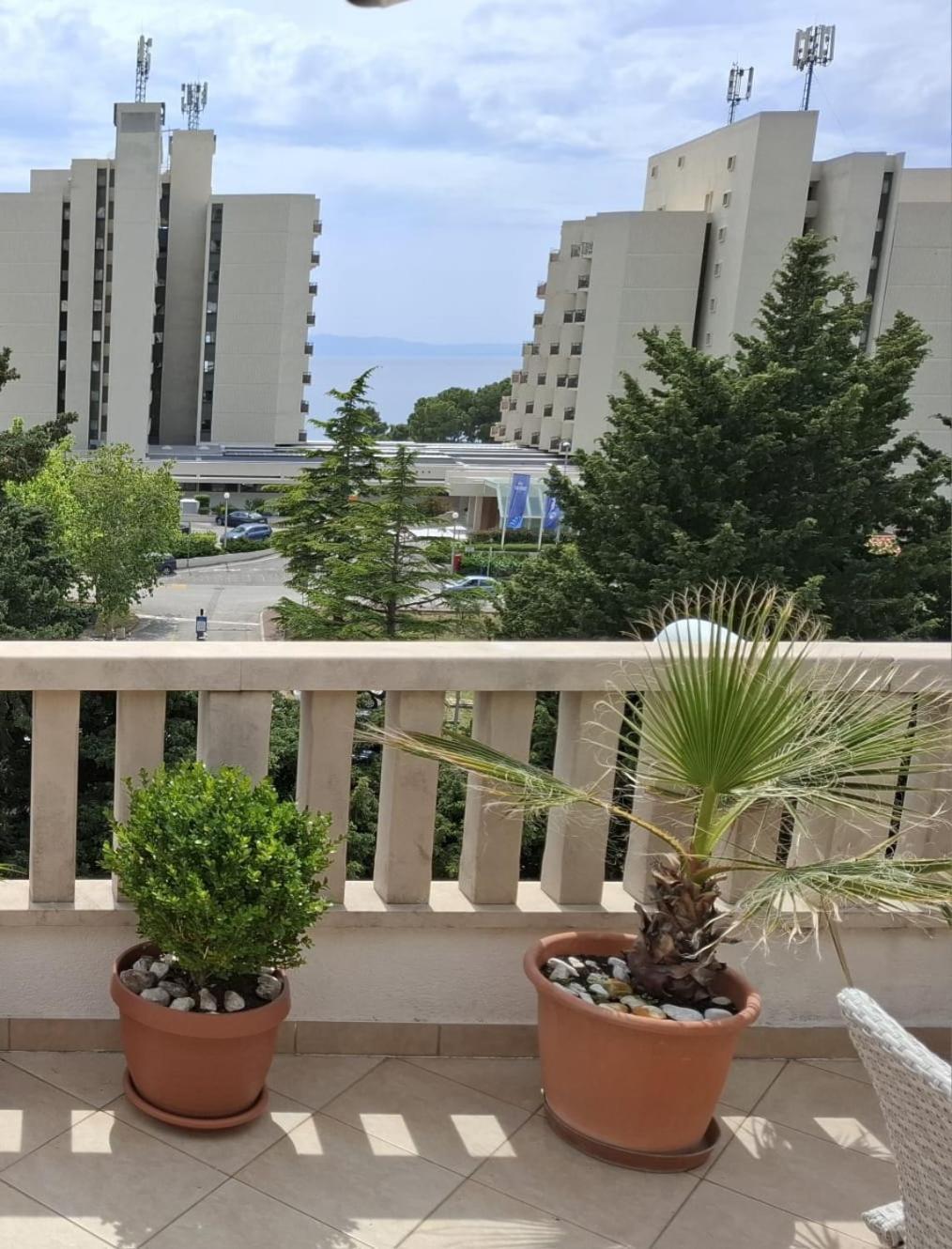 Happy Basset Terrace Apartment Макарска Екстериор снимка