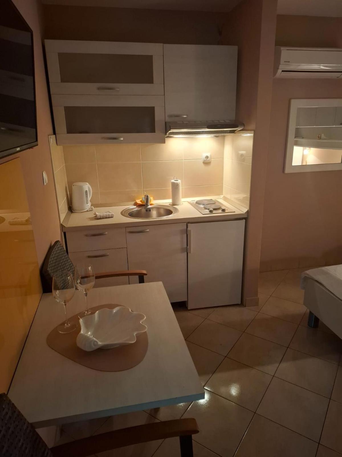 Happy Basset Terrace Apartment Макарска Екстериор снимка